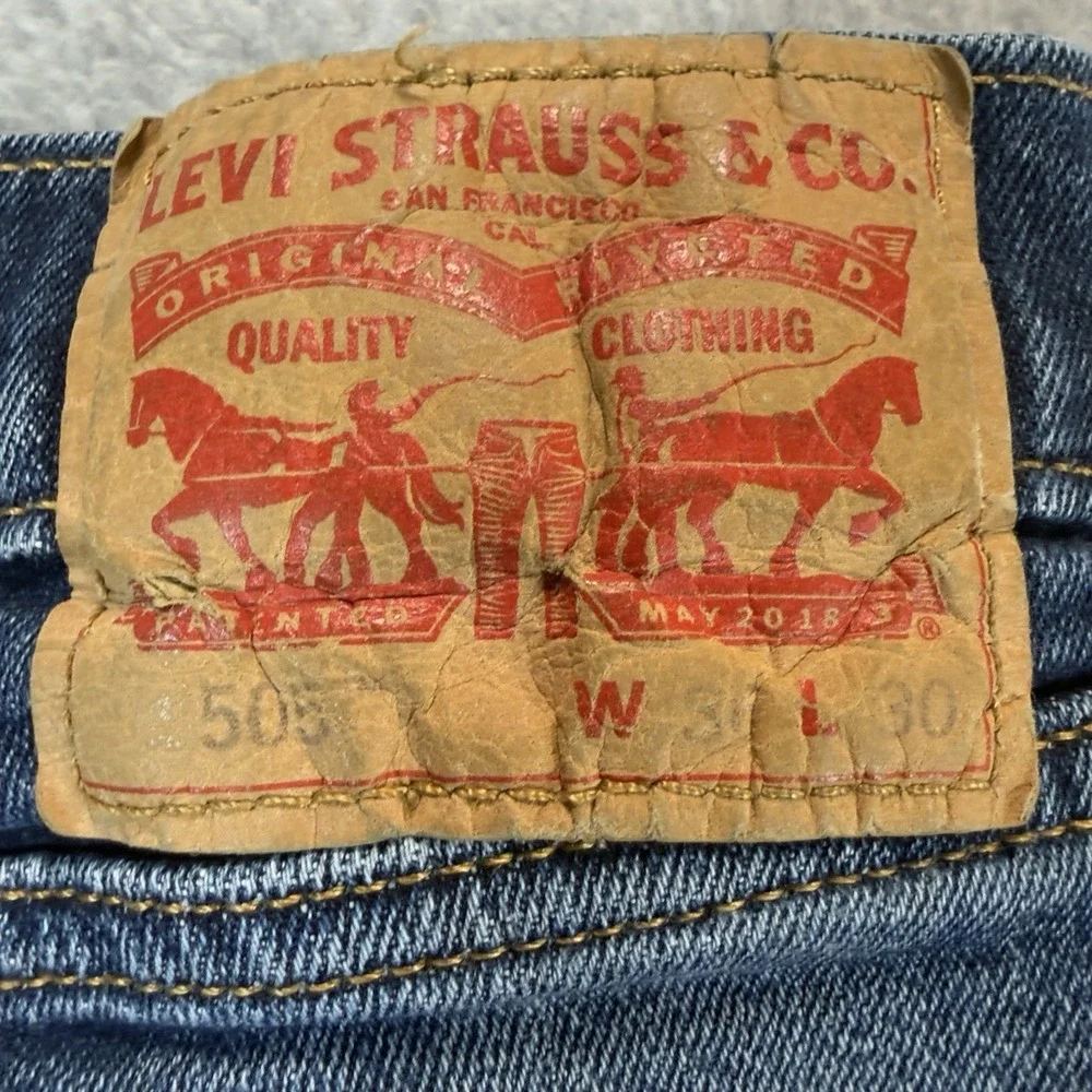 Levis good distressing